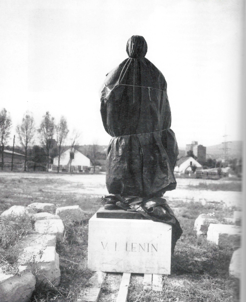 &Mu;&iota;&alpha; ά&pi;&omicron;&psi;&eta; &tau;&omicron;&upsilon; &mu;&alpha;&kappa;&rho;&omicron;ύ 20&omicron;ύ &alpha;&iota;ώ&nu;&alpha;