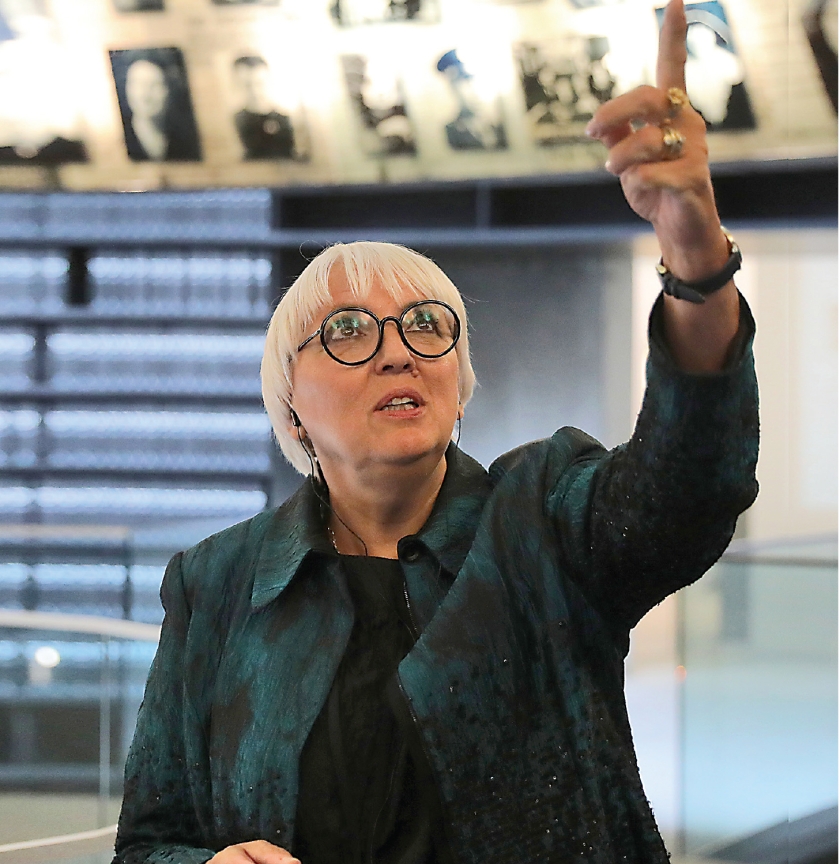 &Tau;&epsilon;&rho;&mu;&alpha;&tau;ί&zeta;&epsilon;&tau;&alpha;&iota; &tau;&omicron; &epsilon;&mu;&pi;ό&rho;&iota;&omicron; &tau;&omega;&nu; &nu;&tau;&omicron;&kappa;&omicron;&upsilon;&mu;έ&nu;&tau;&omega;&nu; &tau;&eta;&sigmaf; &nu;&alpha;&zeta;&iota;&sigma;&tau;&iota;&kappa;ή&sigmaf; &pi;&epsilon;&rho;&iota;ό&delta;&omicron;&upsilon;