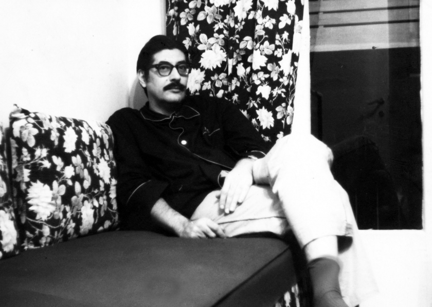 &Epsilon;&sigma;&chi;&alpha;&tau;&omicron;&lambda;&omicron;&gamma;&iota;&kappa;ά &sigma;&tau;&omicron;&iota;&chi;&epsilon;ί&alpha; &sigma;&tau;&eta;&nu; &pi;&omicron;ί&eta;&sigma;&eta; &tau;&omicron;&upsilon; &Alpha;&nu;&alpha;&gamma;&nu;&omega;&sigma;&tau;ά&kappa;&eta;: &eta; &laquo;&iota;&epsilon;&rho;ή &pi;ό&lambda;&eta;&raquo; &kappa;&alpha;&iota; &eta; &mu;ά&chi;&eta; &tau;&omega;&nu; &laquo;&psi;&epsilon;&upsilon;&delta;&omicron;&pi;&rho;&omicron;&phi;&eta;&tau;ώ&nu;&raquo;