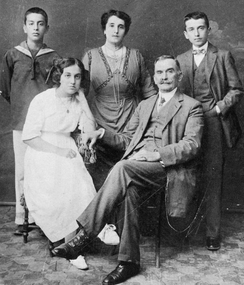 &Chi;&rho;&omicron;&nu;&omicron;&lambda;ό&gamma;&iota;&omicron;