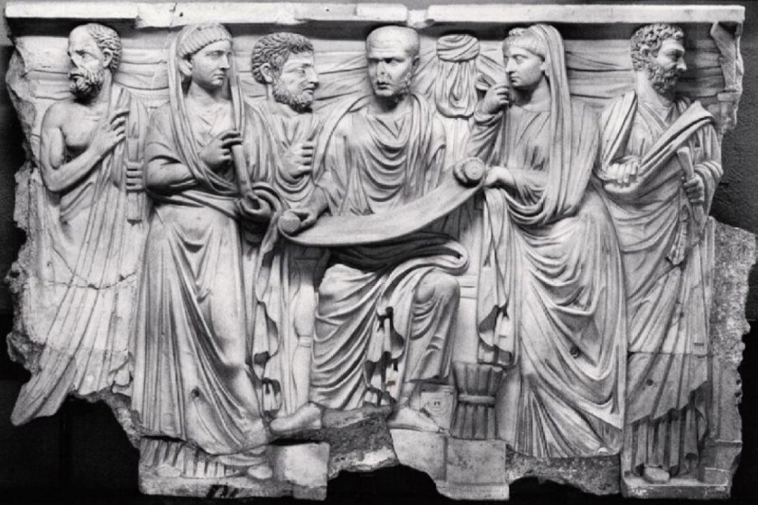 &Tau;&omicron; ἡ&mu;&epsilon;ῖ&sigmaf; &tau;&omicron;&upsilon; &Pi;&lambda;&omega;&tau;ί&nu;&omicron;&upsilon; &kappa;&alpha;&iota; &tau;&omicron; &epsilon;&gamma;ώ &tau;&omicron;&upsilon; &Kappa;&alpha;&rho;&tau;έ&sigma;&iota;&omicron;&upsilon;
